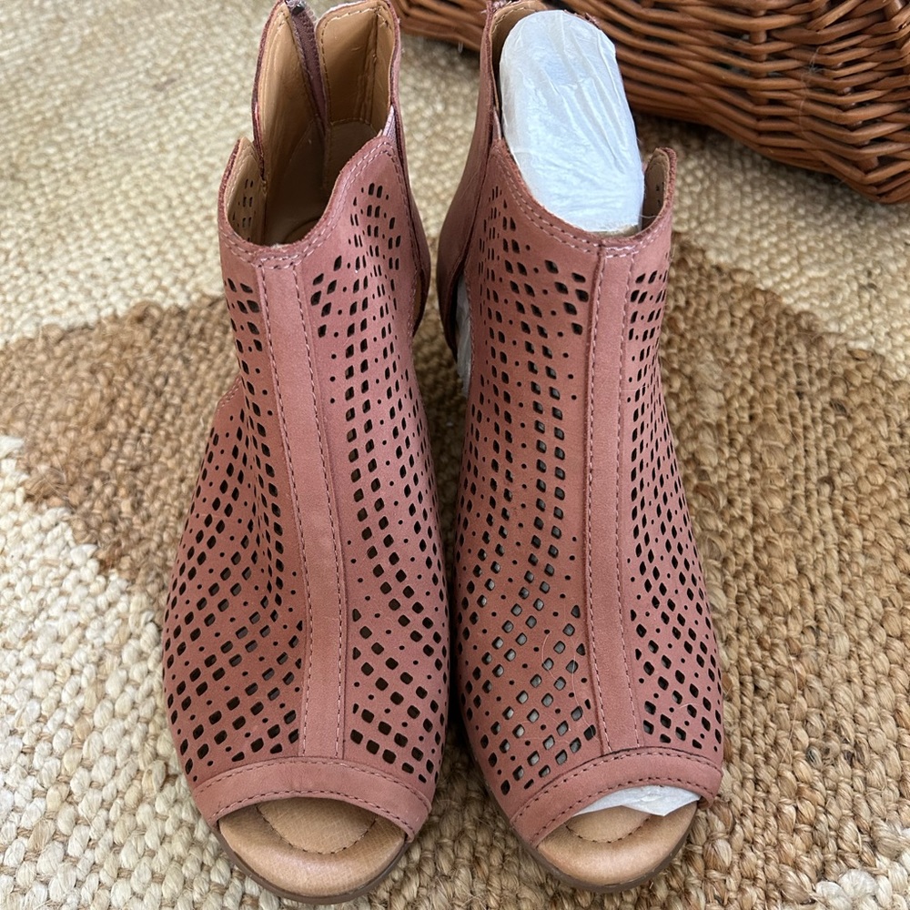 Earth origins women’s shoes